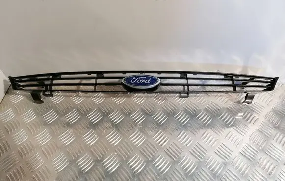 Ford Focus Front bumper upper radiator grill 98AB8200AL A31042