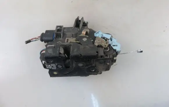 Seat Toledo III (5P) Front door lock 3D1837016