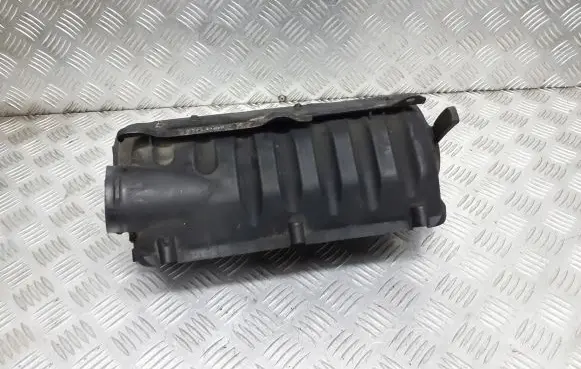 Mercedes-Benz Vaneo W414 Intake manifold 6680900301