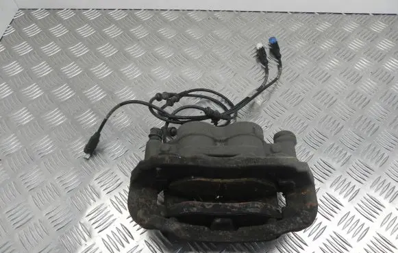 Mercedes-Benz Sprinter W907 W910 Front brake caliper A9074219200