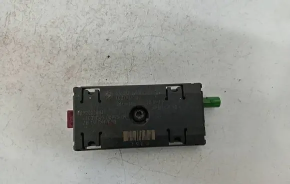 BMW X5 E70 Antenna control unit 6520693332706 65.20-6933327-06