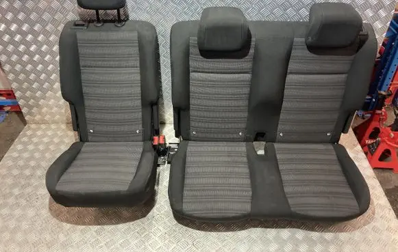Opel Combo E Second row seats PK17696