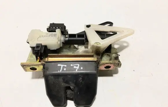 Volvo XC70 Tailgate/trunk/boot lock/catch/latch