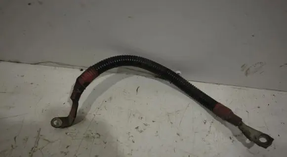 Volkswagen Touran I Negative earth cable (battery)