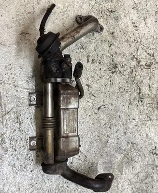 Toyota Avensis T250 EGR valve cooler 256800R02000 13063850001