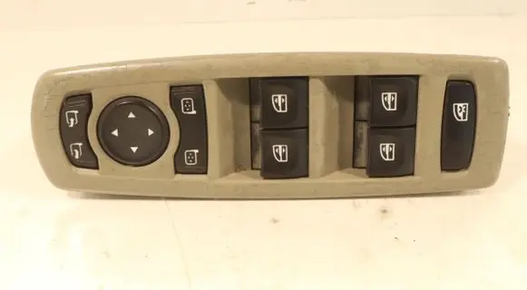 Renault Fluence Electric window control switch E3016