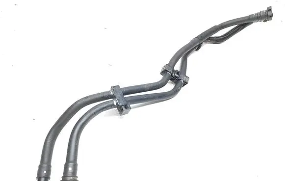 Engine coolant pipe/hose