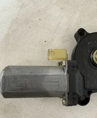 BMW X5 E53 Rear door window regulator motor