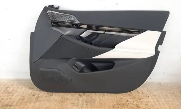 BMW 5 G60 G61 Front door card panel trim