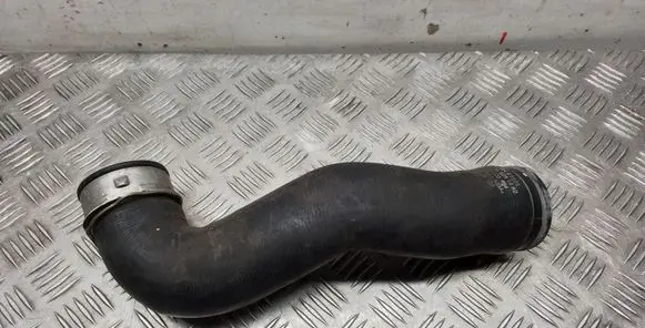 Intercooler hose/pipe