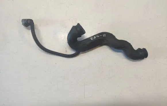 Volvo V70 Breather/breather pipe/hose 30788009