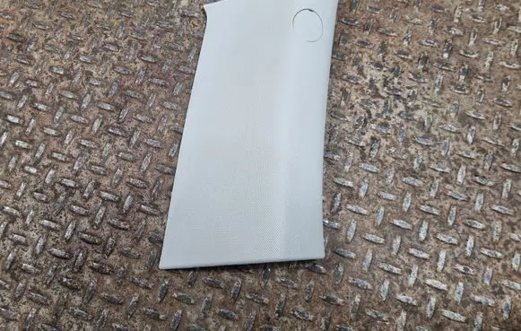 (C) pillar trim