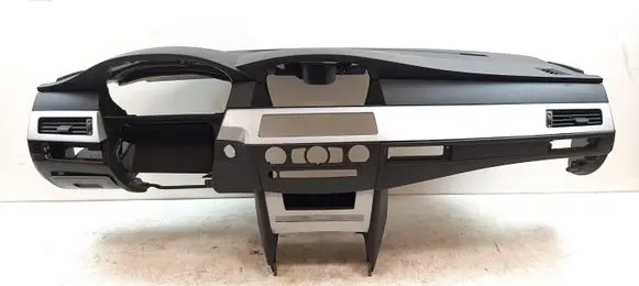 BMW 5 E60 E61 Dashboard 7034108