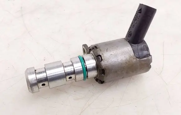 Ford Turneo Courier Oil pressure sensor CM5G6C880CA