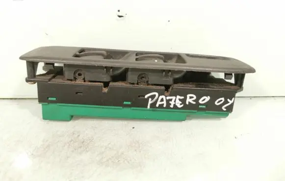 Mitsubishi Pajero Electric window control switch MR551244