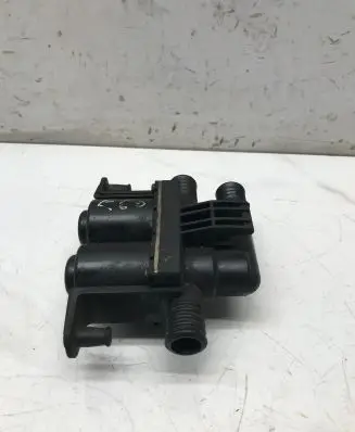 BMW 5 E60 E61 Coolant heater control valve 6927915