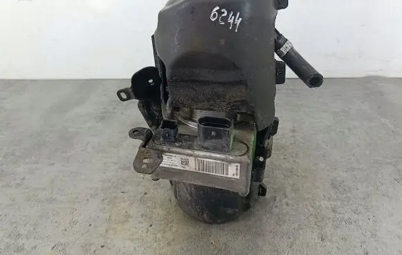 Peugeot 807 Power steering pump 