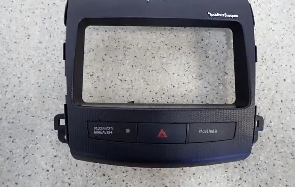 Mitsubishi Outlander Dashboard