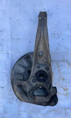 Audi Q7 4L Front wheel hub spindle knuckle 7L0407258A