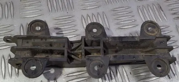 Audi 100 200 5000 C3 Front bumper mounting bracket 4A0807253 893807253