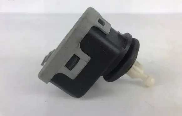 Skoda Fabia Mk1 (6Y) Headlight level adjustment motor 6Y0941295