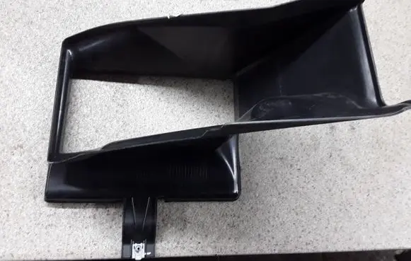 BMW M5 F90 Intercooler air guide/duct channel 8059682