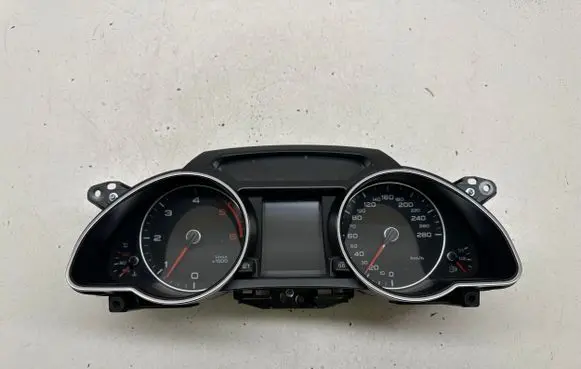 Audi A5 8T 8F Speedometer (instrument cluster) 8T0920930D 503002420406