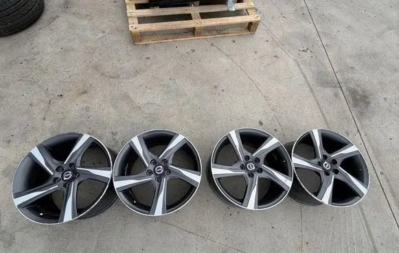 Volvo XC60 R18 alloy rim 31362188