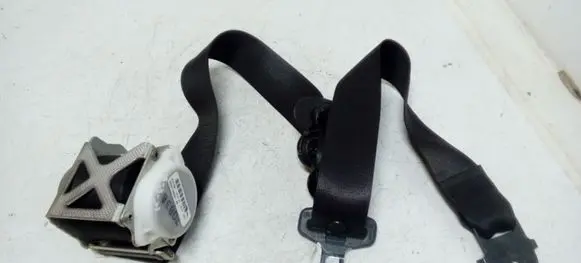 BMW X5 E70 Front seatbelt 716104106