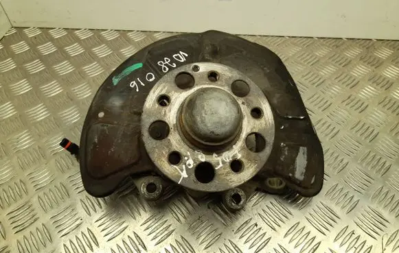 Mercedes-Benz E W212 Front wheel hub F058