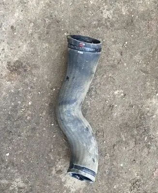 Volvo V70 Intercooler hose/pipe