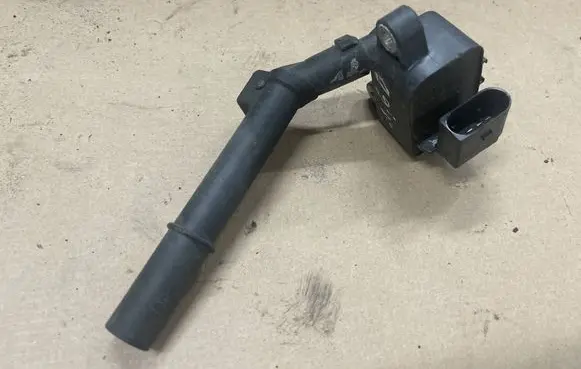 Mercedes-Benz B W246 W242 High voltage ignition coil 0221604036