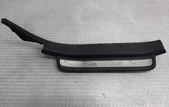 Toyota Avensis T250 Rear sill trim cover 6791705040