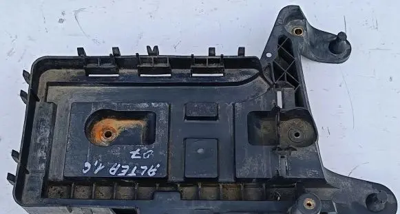 Seat Altea XL Battery box tray 1K0915333C