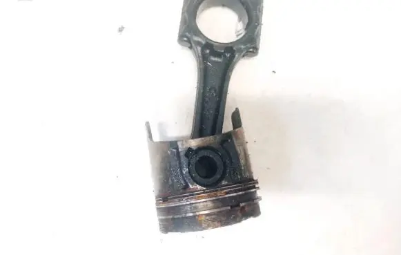 Opel Astra G Piston with connecting rod