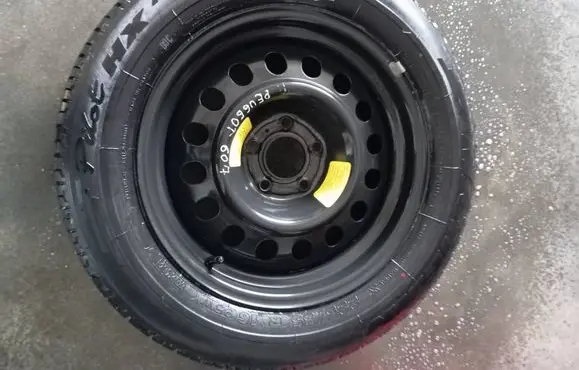Volkswagen Transporter - Caravelle T4 R16 spare wheel 24437567 666MP