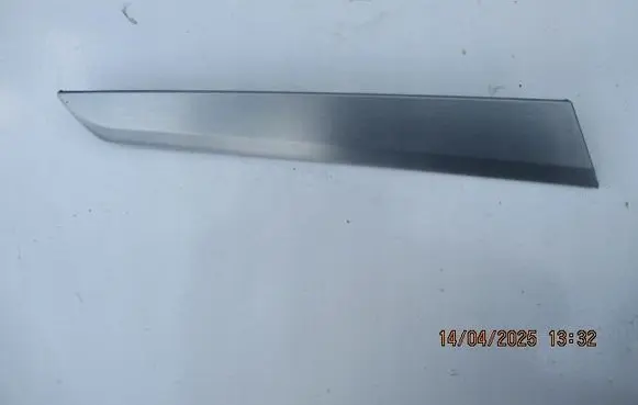 Mercedes-Benz C W204 Front door trim bar A2047200322