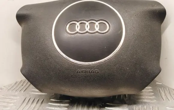 Audi A2 Steering wheel airbag 8E0880201L 001LF002S31S