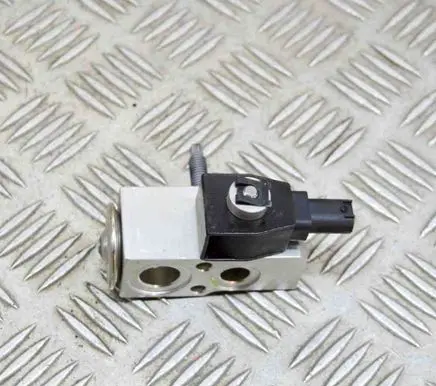 Air conditioning (A/C) expansion valve