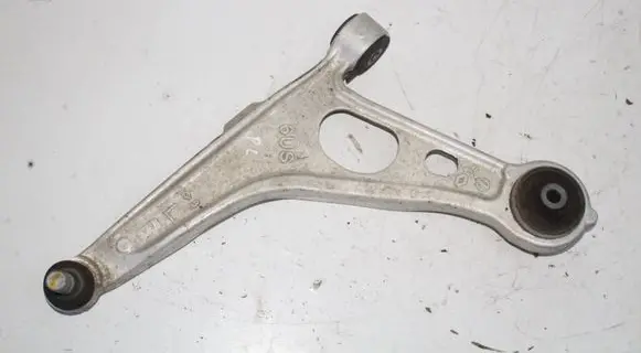 Nissan X-Trail T33 Front lower control arm/wishbone