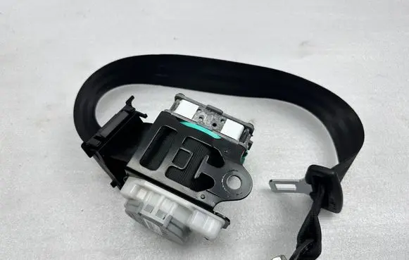 Audi A8 S8 D4 4H Front seatbelt 306861499G48