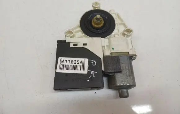 Audi A3 S3 8P Front door window regulator motor 8P0959801