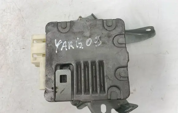 Toyota Yaris Power steering control unit/module 896500D160