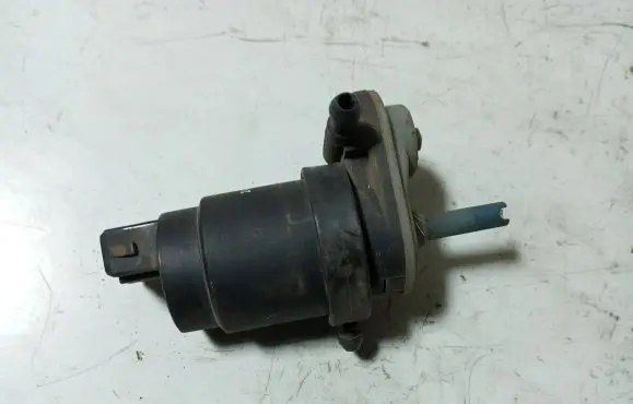 Opel Astra H Windscreen/windshield washer pump 24439254