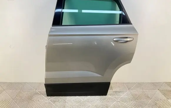 Skoda Karoq Rear door 575833311