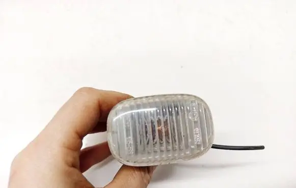Toyota Avensis T250 Front fender indicator light e2012043