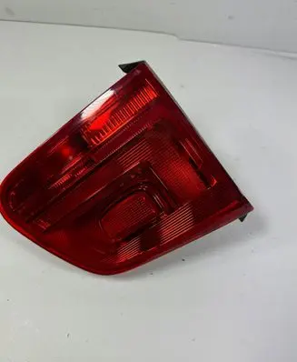 Volkswagen Tiguan Tailgate rear/tail lights