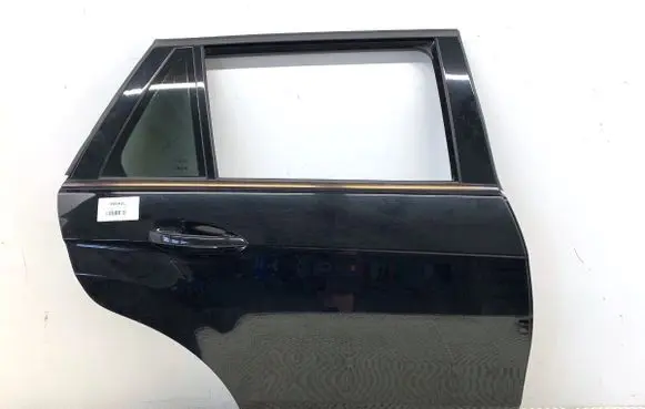 Mercedes-Benz E W212 Rear door 040