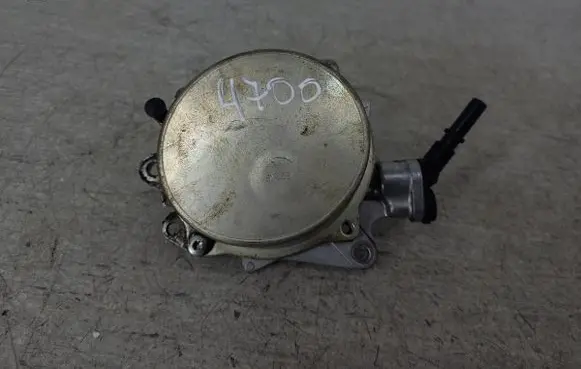 Peugeot 308 Vacuum pump 701366030