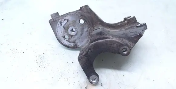 KIA Sorento Power steering pump mounting bracket 